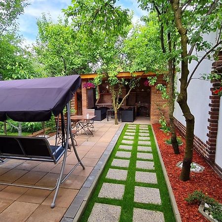 Cozy House With Nice Garden In Heart Of City Center Villa Cluj-Napoca Luaran gambar