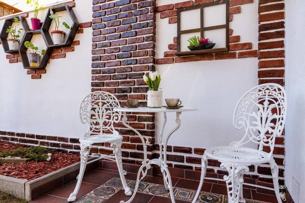 Cozy House With Nice Garden In Heart Of City Center Villa Cluj-Napoca Luaran gambar