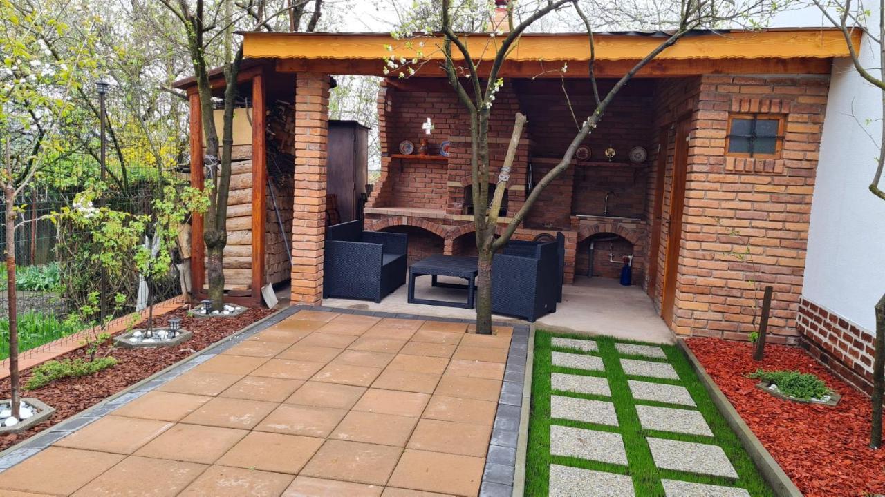 Cozy House With Nice Garden In Heart Of City Center Villa Cluj-Napoca Luaran gambar